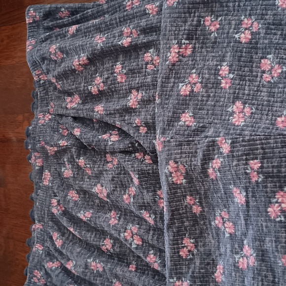 Laura Ashley Women's Floral Pajama Set - Picture 6 of 9